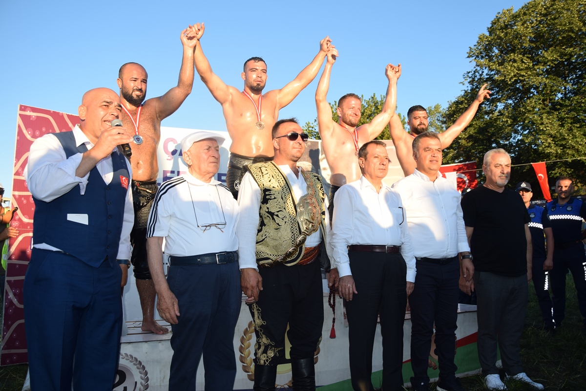 58. Geleneksel Süleyman Şahin Yağlı Pehlivan Güreşleri Yapıldı